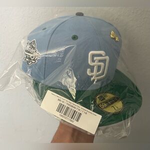 New Era x Feature 59FIFTY SAN DIEGO PADRES MLB FITTED HAT 7 1/8 NEW WITH PIN